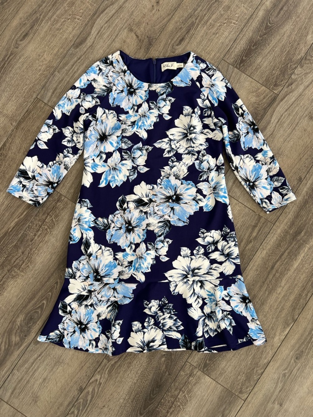 Eliza J Navy Blue Floral Shift Dress with Light Blue and White Accents Lined